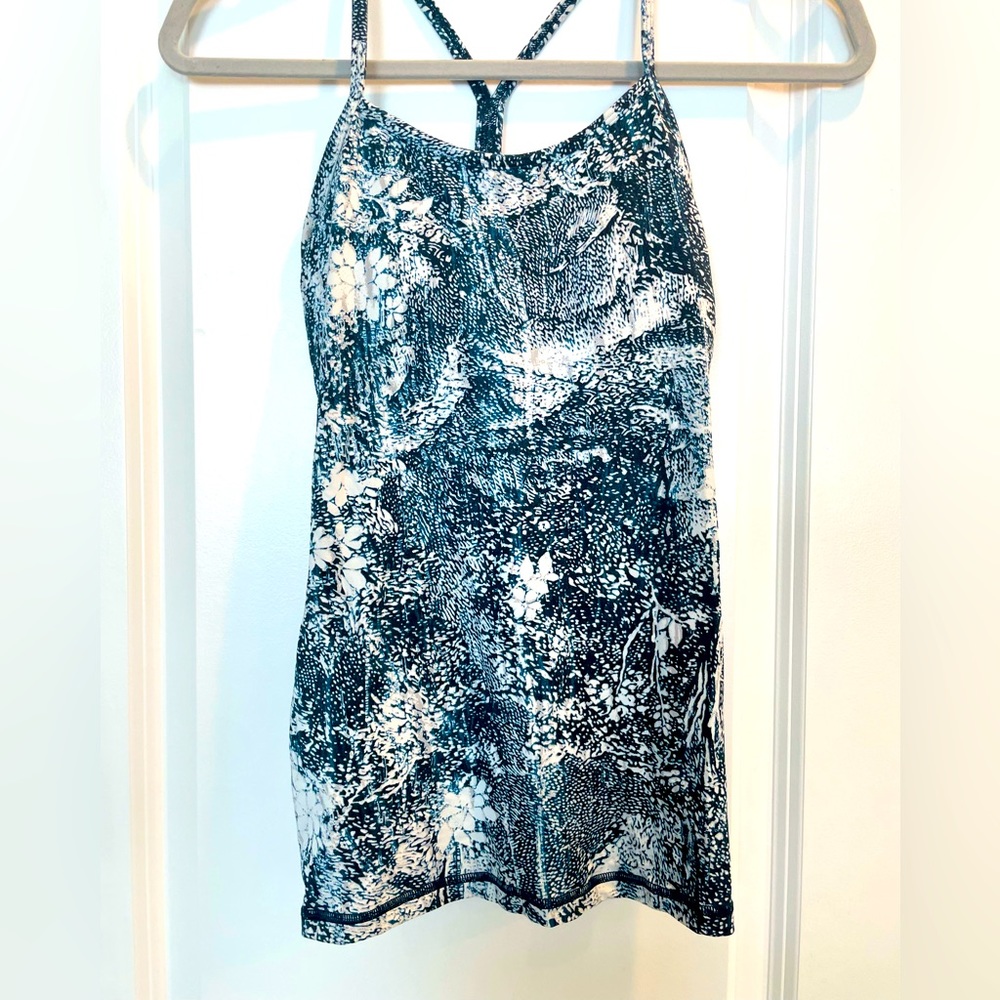 Lululemon tank size 4